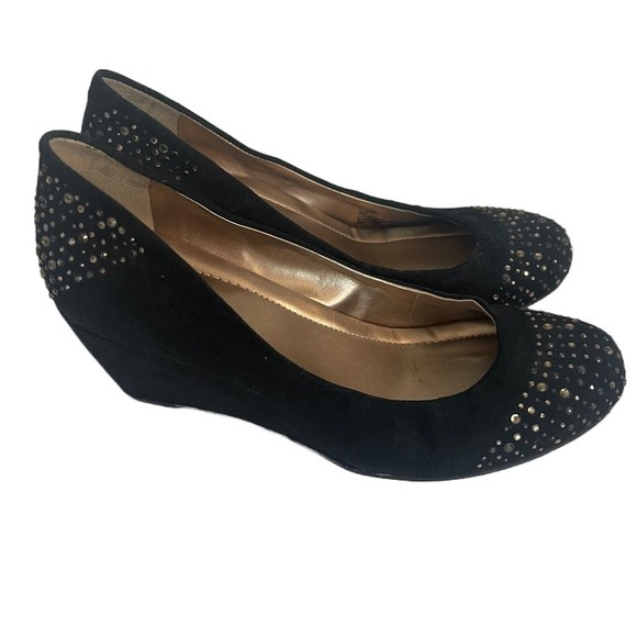 Gorgeous BCBG generation Rhinestone Wedge Heels Size 7 - Picture 2 of 6